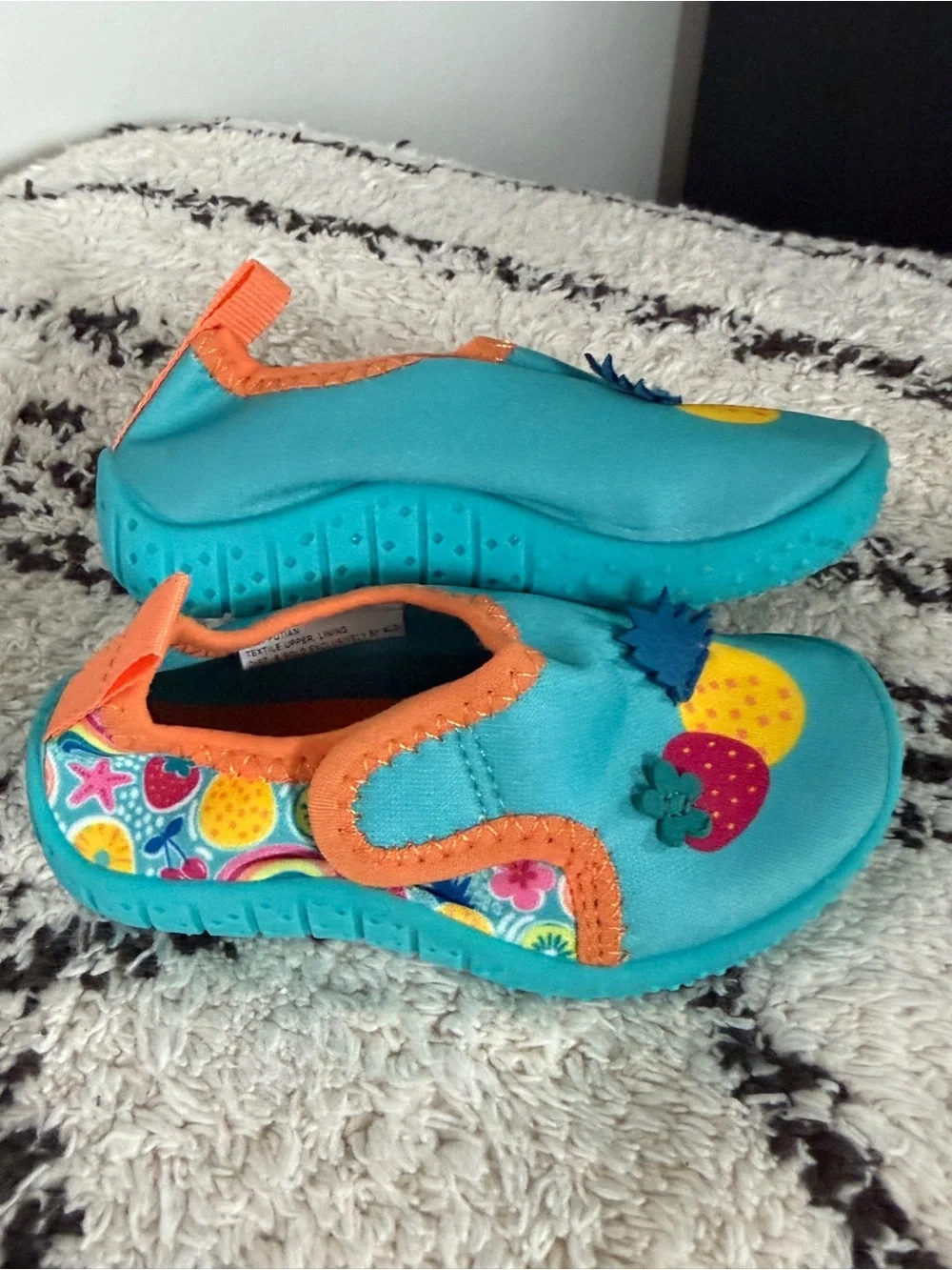 Lily & Dan Kids Aqua Water Shoes Fruit Print Beach Pool Swim Shoes Size 5/6